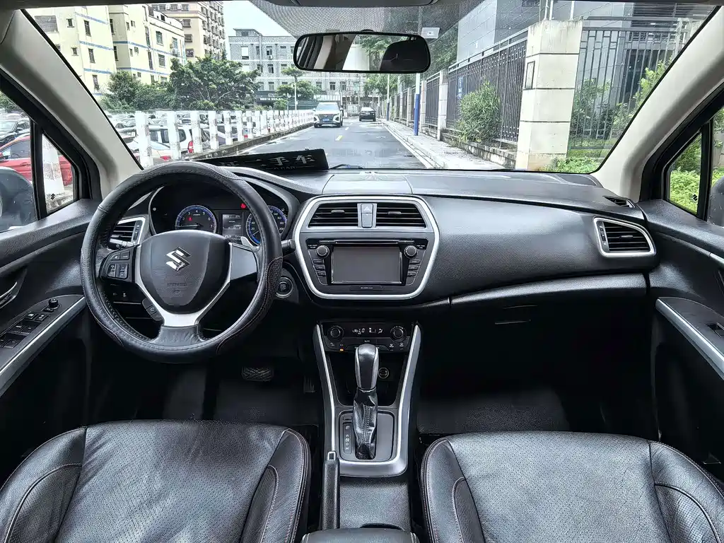 Suzuki S-Cross — миниатюра 17