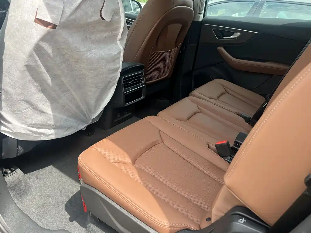 Audi Q7 — миниатюра 8