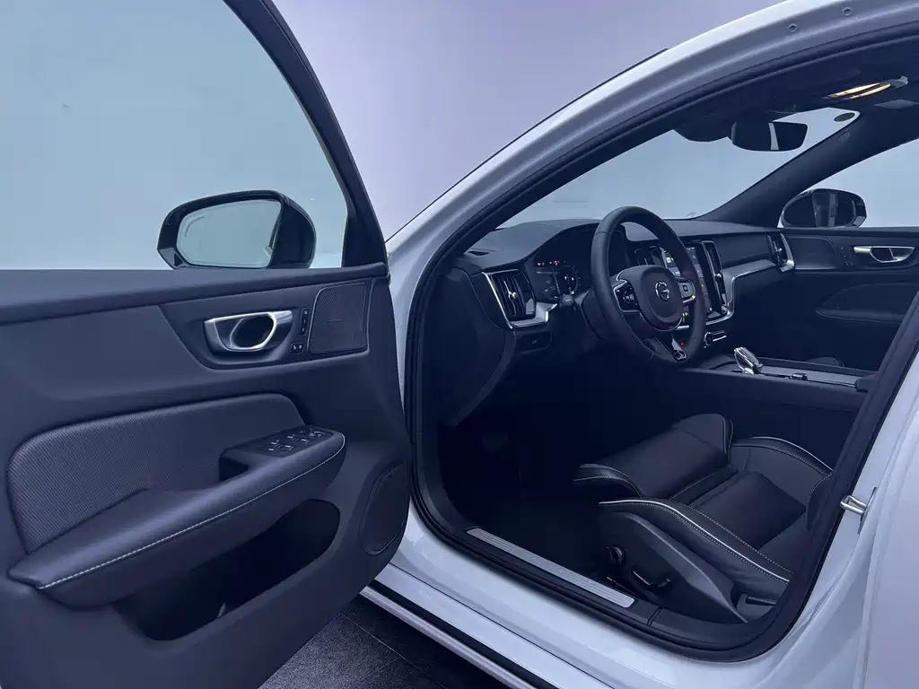 Volvo S60 — миниатюра 15