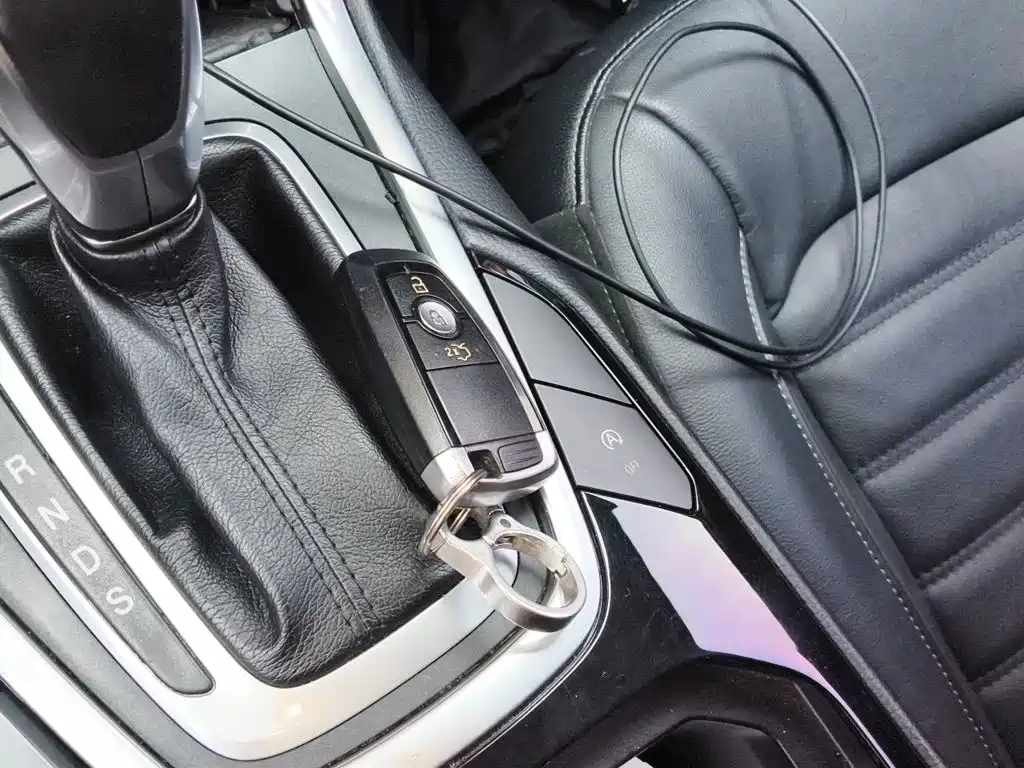 Ford Edge — миниатюра 9