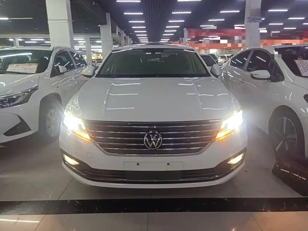 Volkswagen Lavida — миниатюра 3