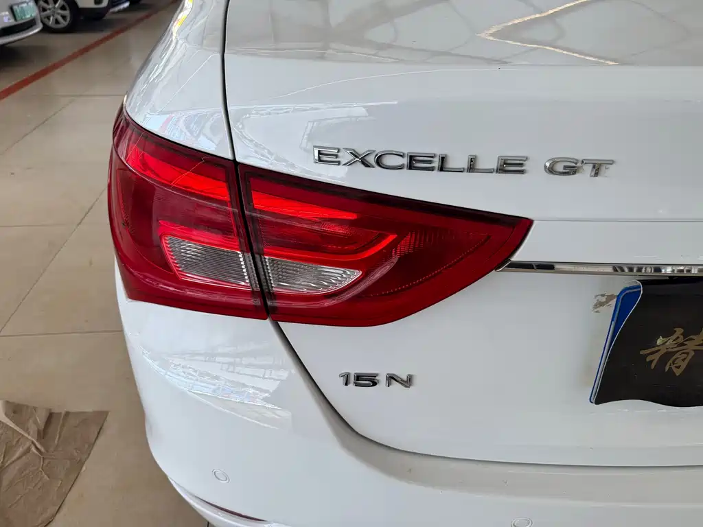 Buick Excelle — миниатюра 12