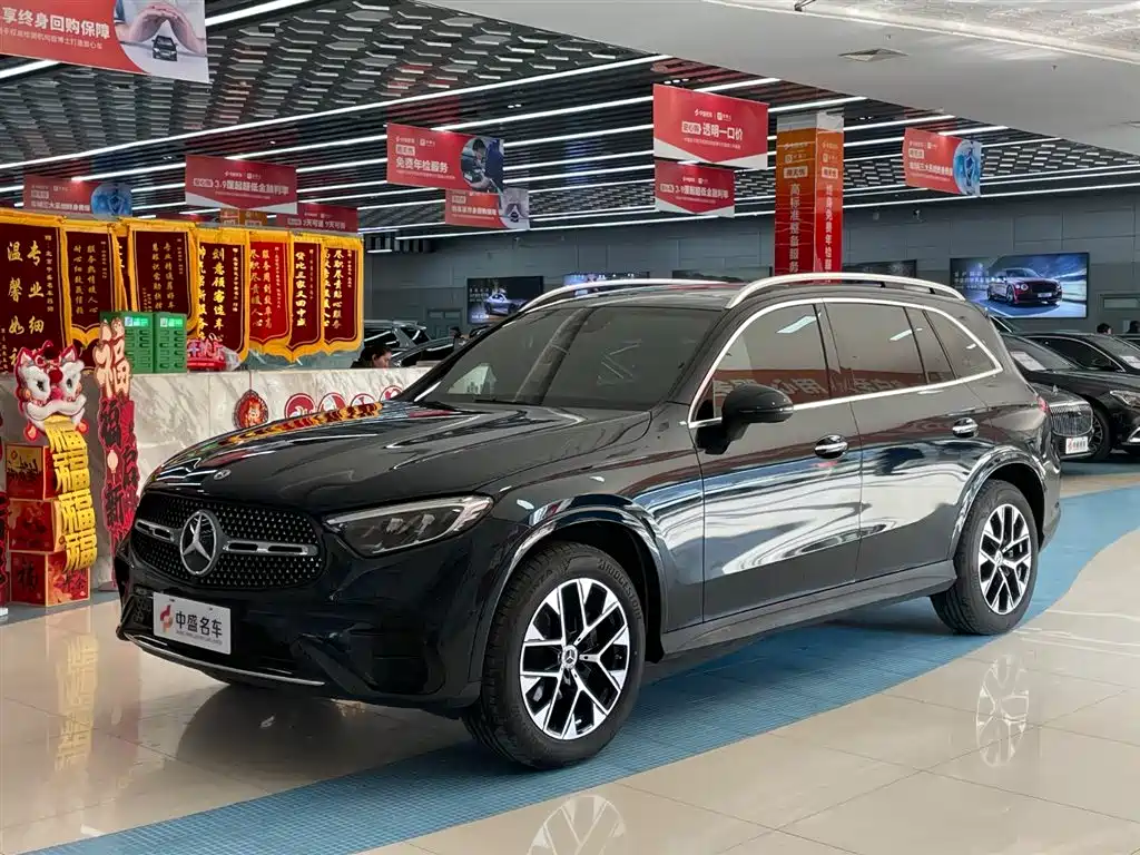 MERCEDES-BENZ GLC