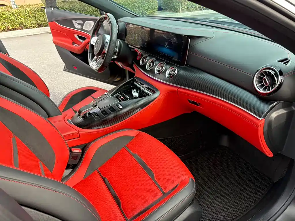 MERCEDES-BENZ AMG GT