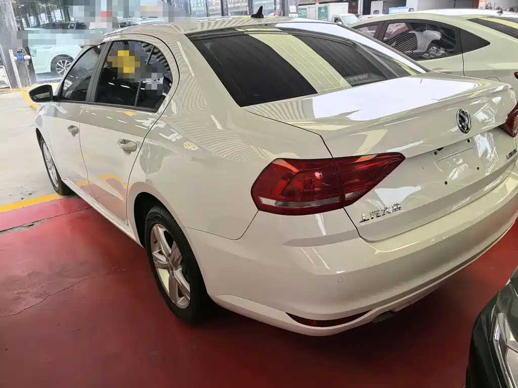Volkswagen Lavida — миниатюра 4
