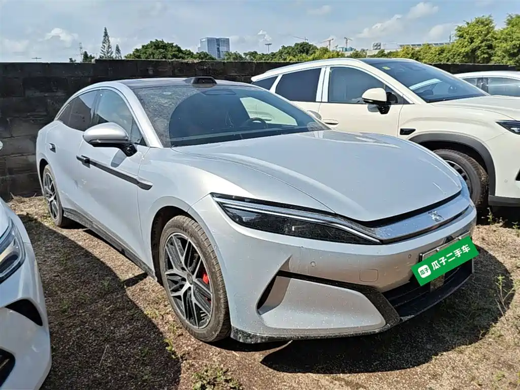 BYD Han L 2025 EV Flagship