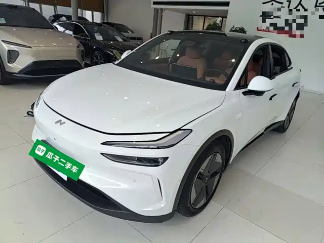 2025 Nio L60