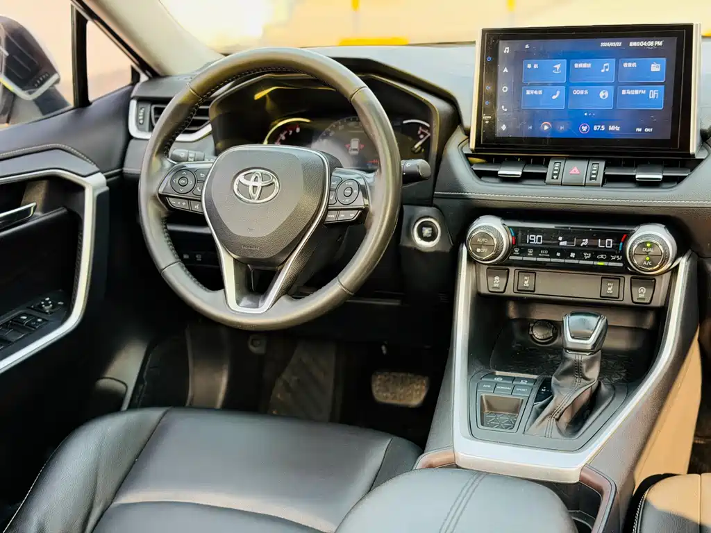 TOYOTA RAV4 RONGFANG