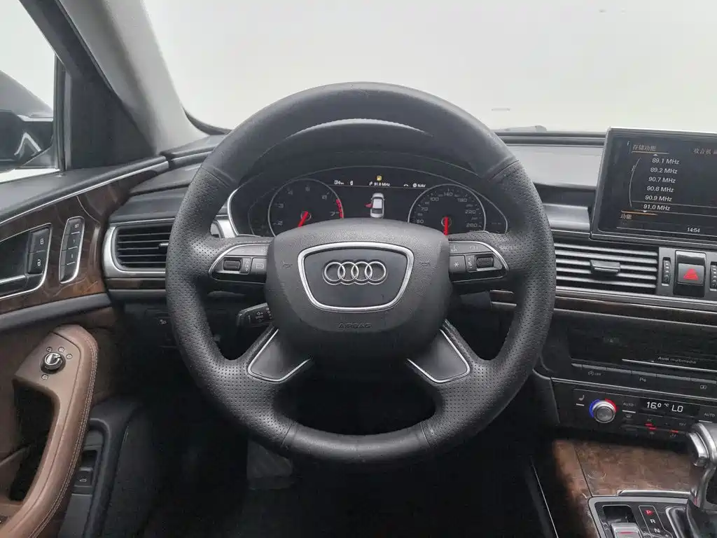 Audi A6L — миниатюра 11