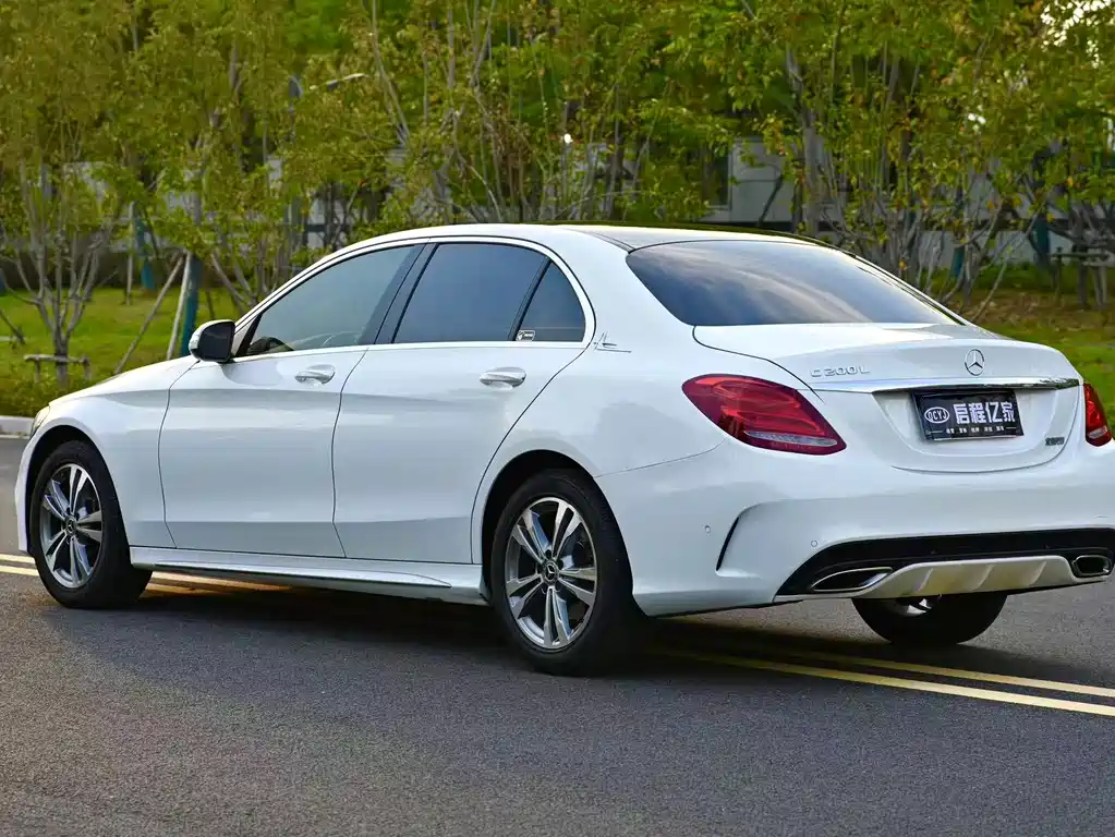 Mercedes-Benz C-Class — миниатюра 15