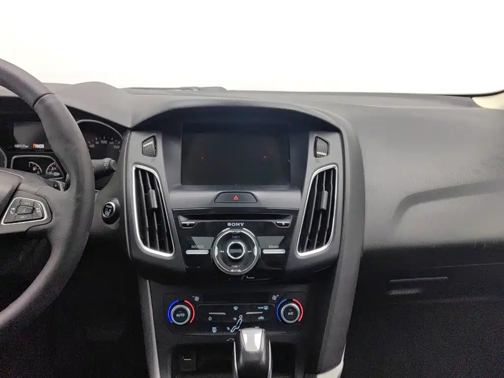 Ford Focus — миниатюра 12