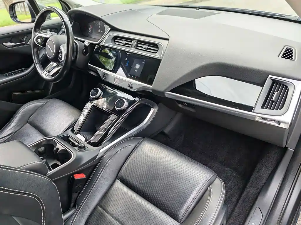 Jaguar I-Pace — фотографии объявления, Фото 9