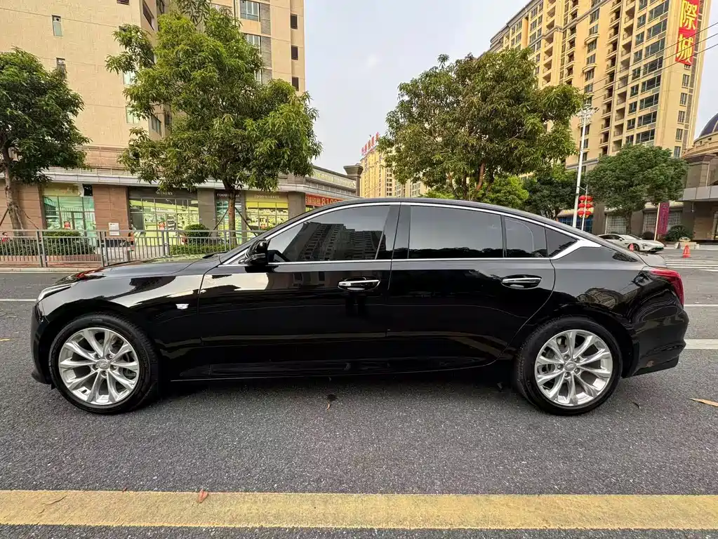 Cadillac CT5 — миниатюра 7