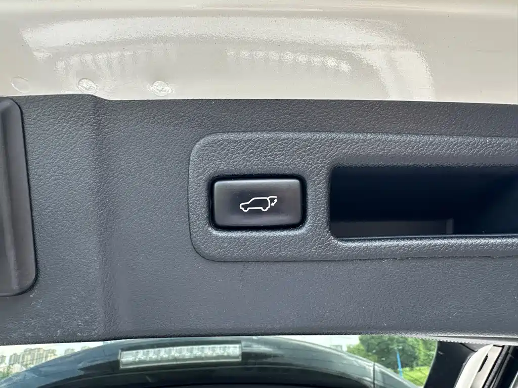 Lexus NX — миниатюра 21
