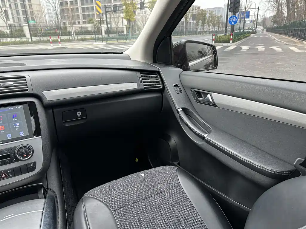 MERCEDES-BENZ R CLASS