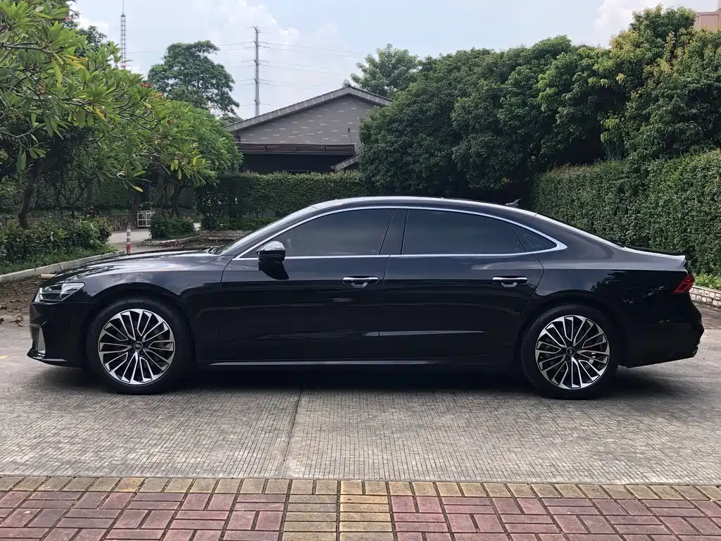 Audi A7L — миниатюра 4