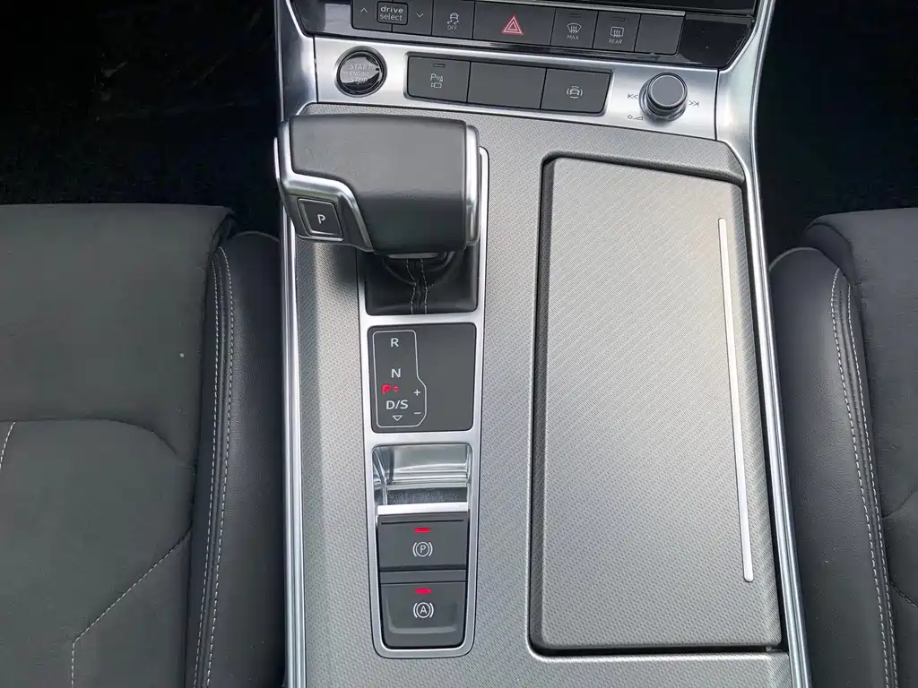 Audi A7L — миниатюра 15