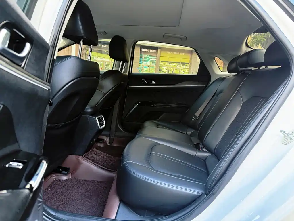Kia K5 — миниатюра 5