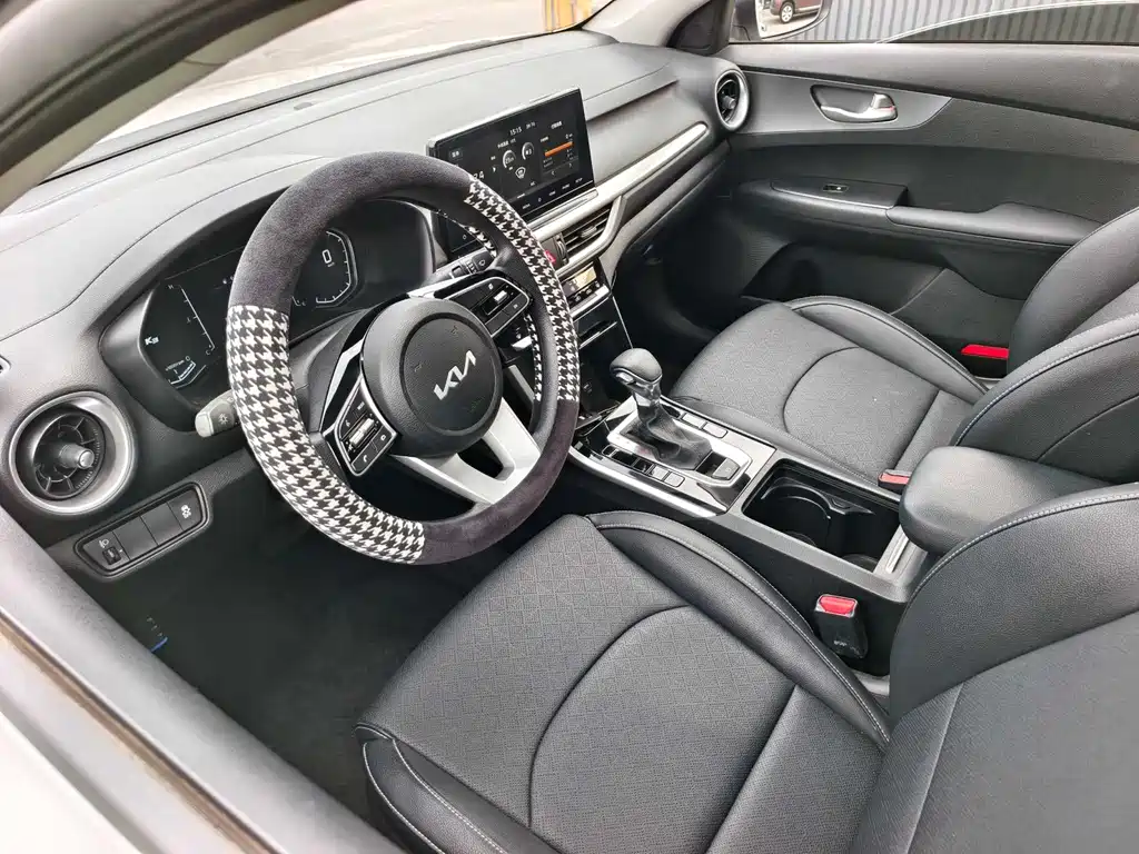 Kia K3 — миниатюра 11