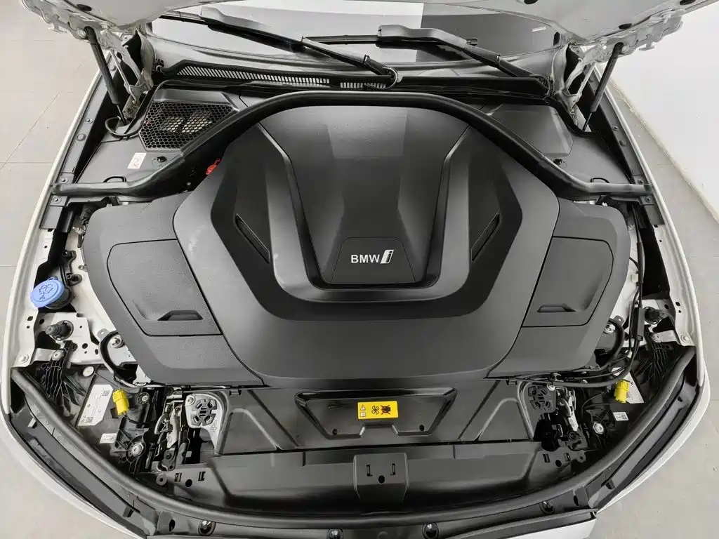 BMW i3 — миниатюра 6
