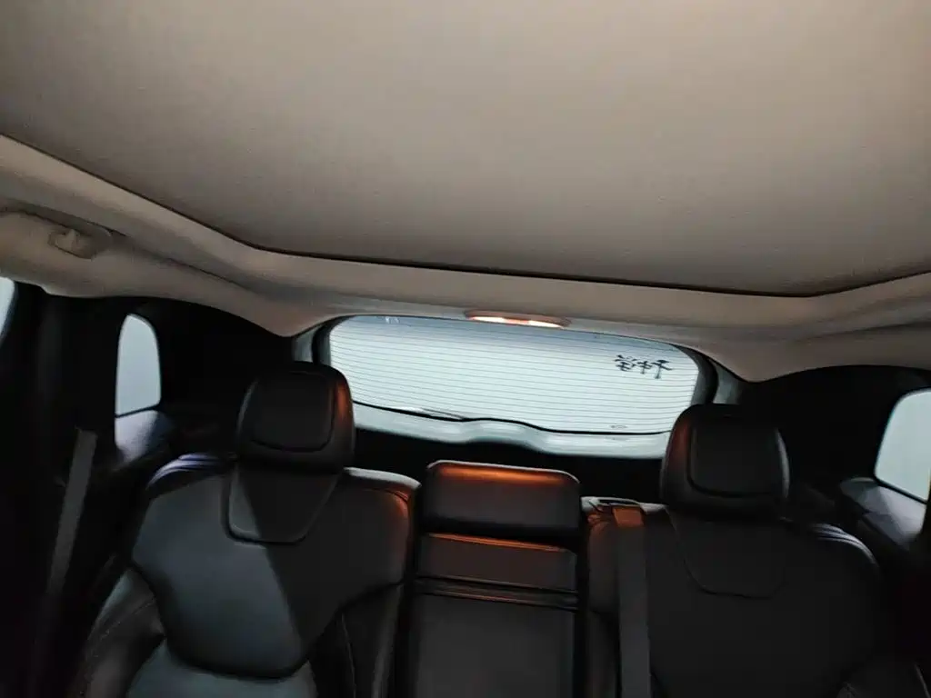 Jeep Cherokee — миниатюра 14