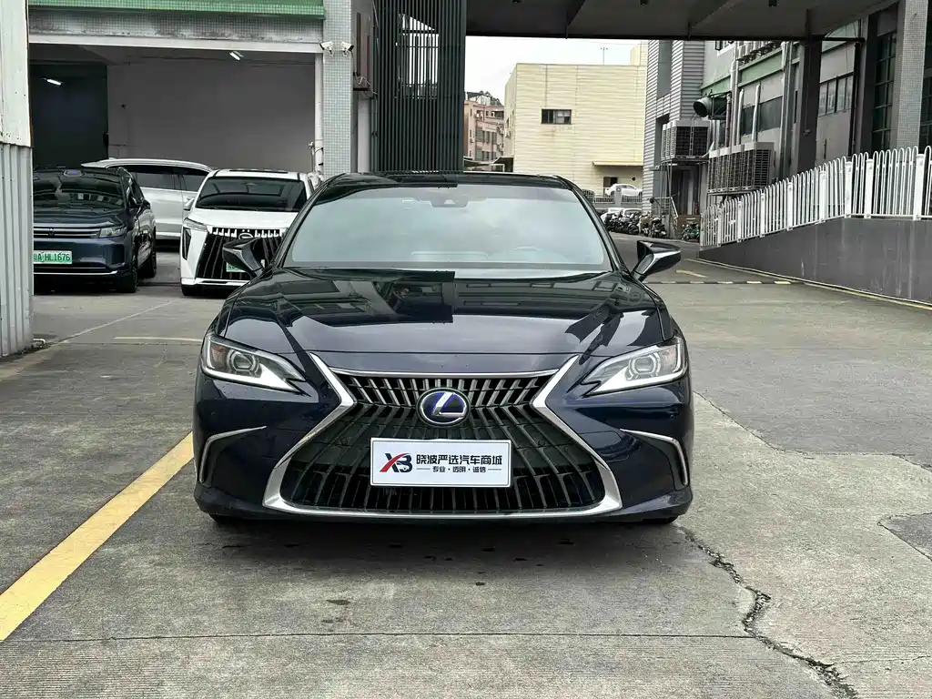 Lexus ES — миниатюра 5