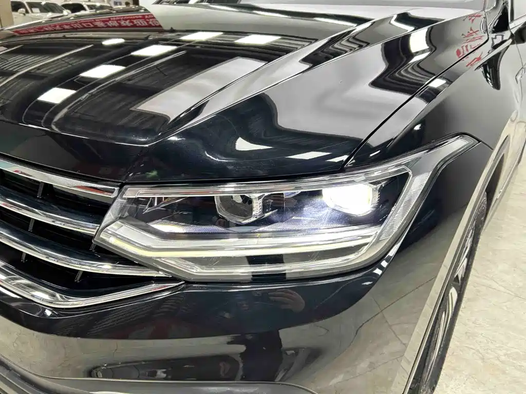 Volkswagen Tiguan L 2023 — фото 22