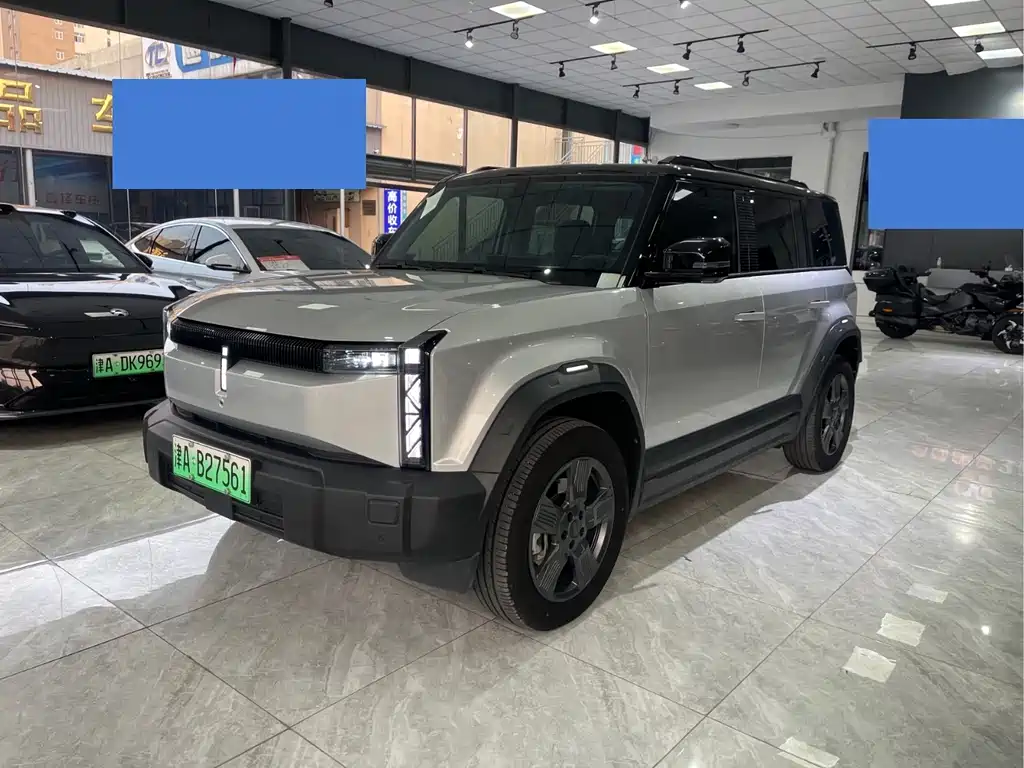 iCar 03