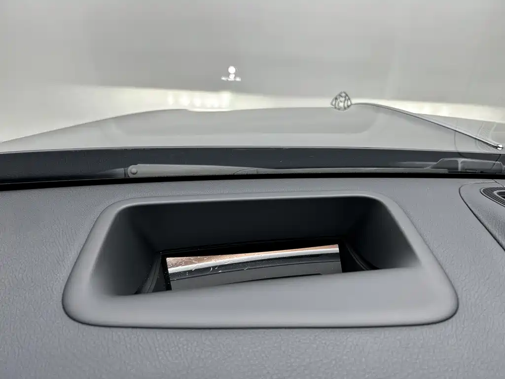Mercedes-Benz S-Class — миниатюра 12