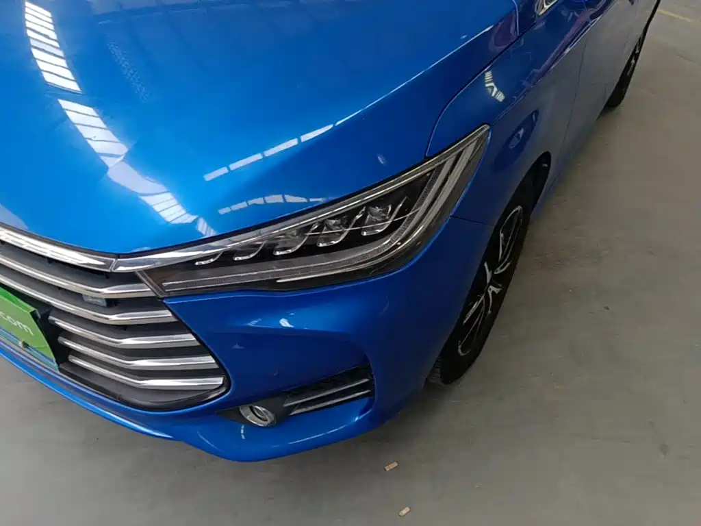 BYD MAX — миниатюра 24