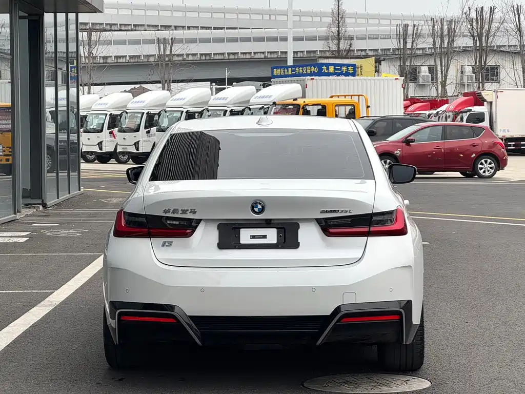 BMW I3