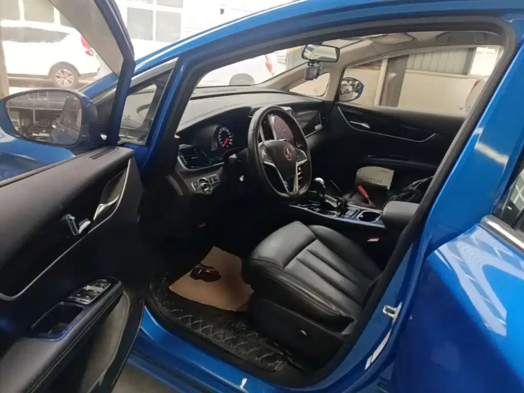BYD MAX — миниатюра 16