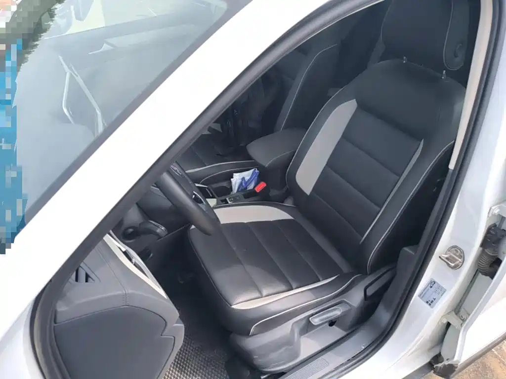 Volkswagen T-Roc — миниатюра 15