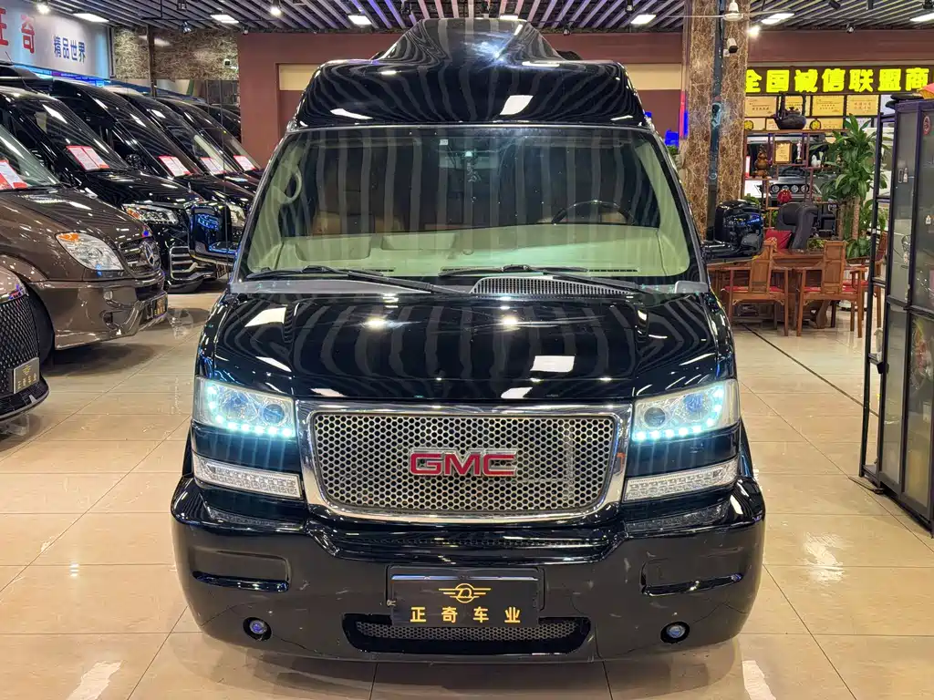 GMC Savana — миниатюра 2