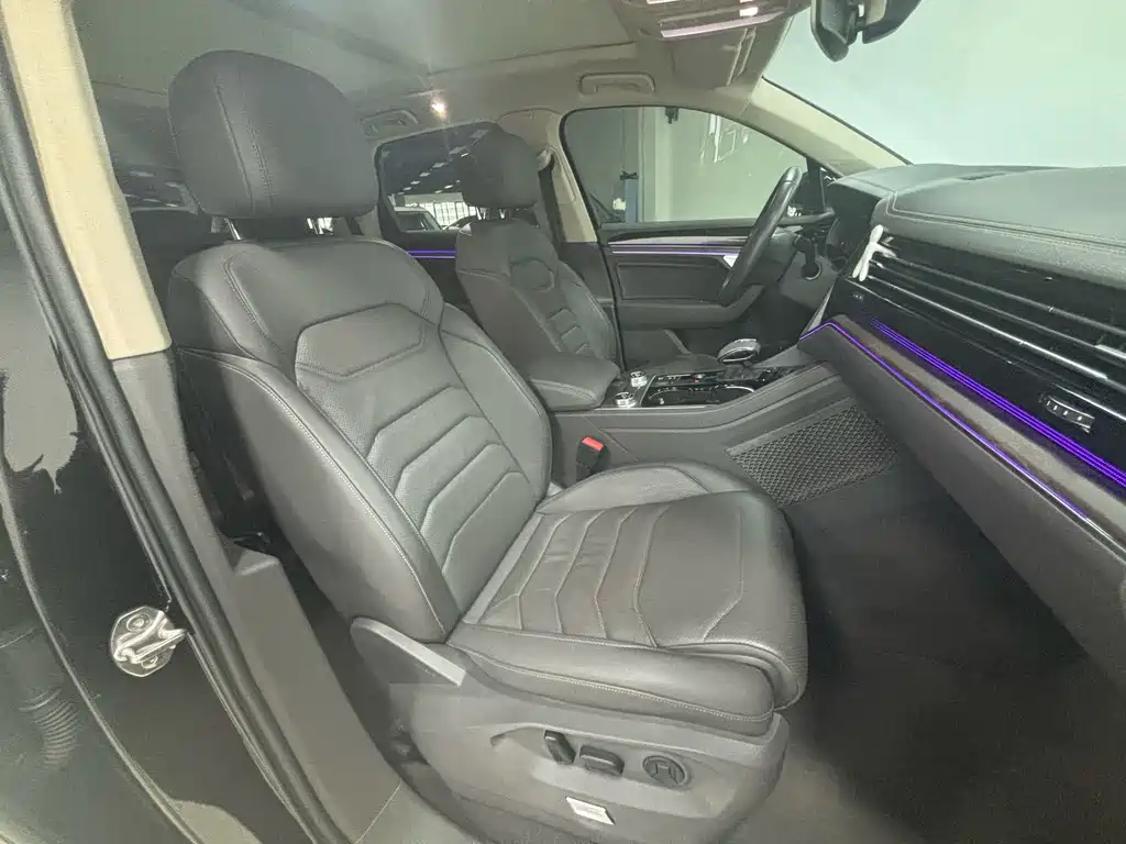 Volkswagen Touareg — миниатюра 22