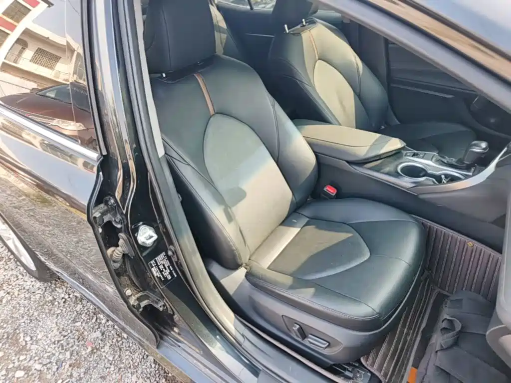 Toyota Camry — миниатюра 25