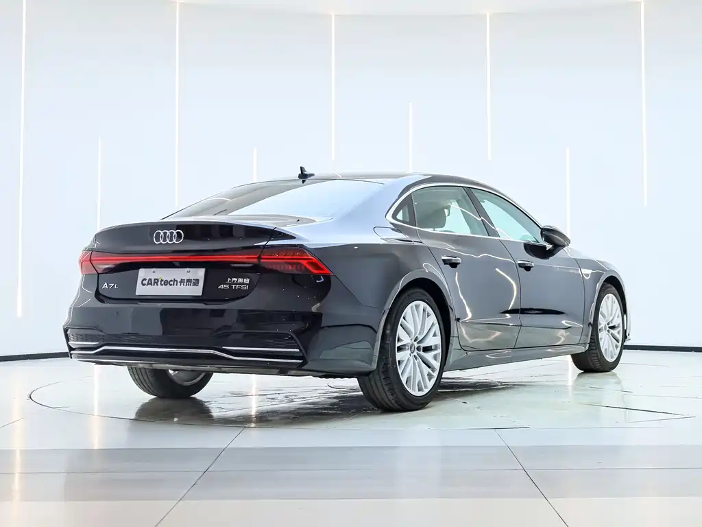 Audi A7L 2024 45TFSI S-line