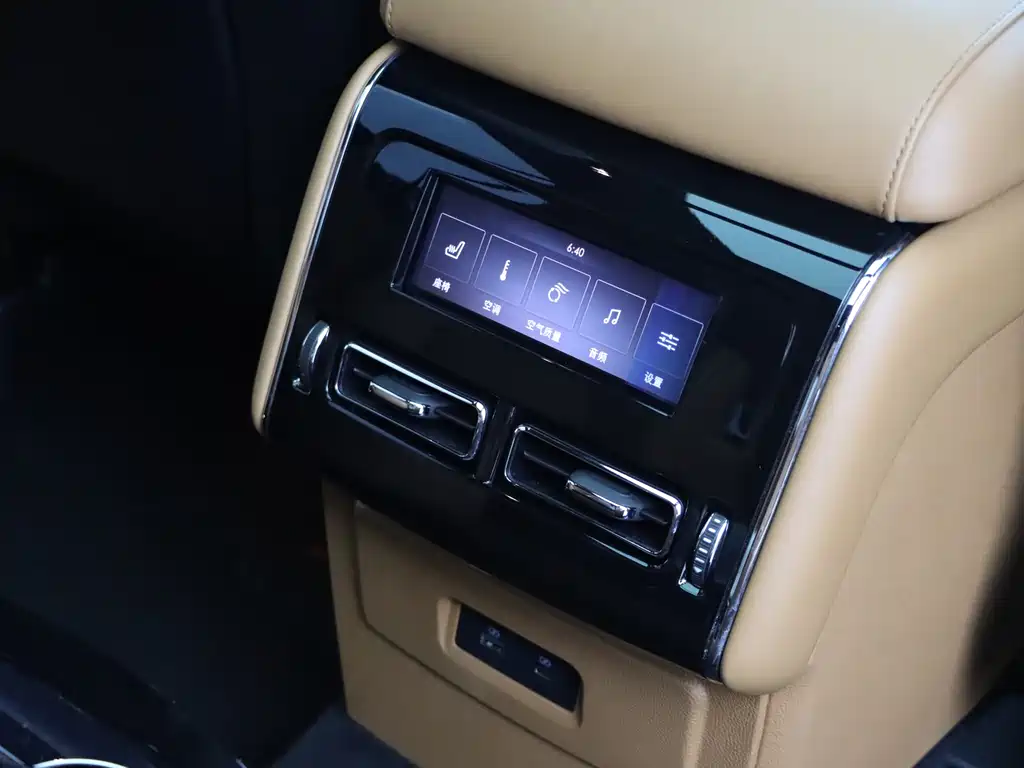Lincoln Aviator — миниатюра 15