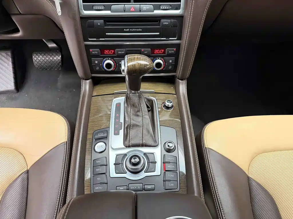Audi Q7 — миниатюра 7
