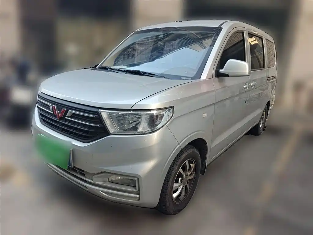 Купить Wuling Hongguang V