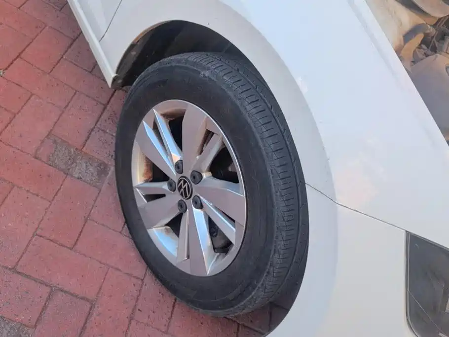 Volkswagen Polo — миниатюра 6