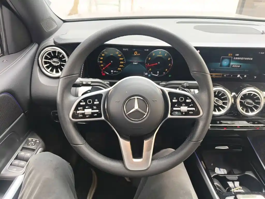 Mercedes-Benz GLB — миниатюра 11