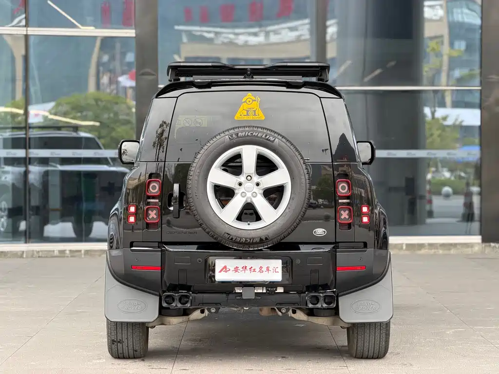 Land Rover Defender — миниатюра 4