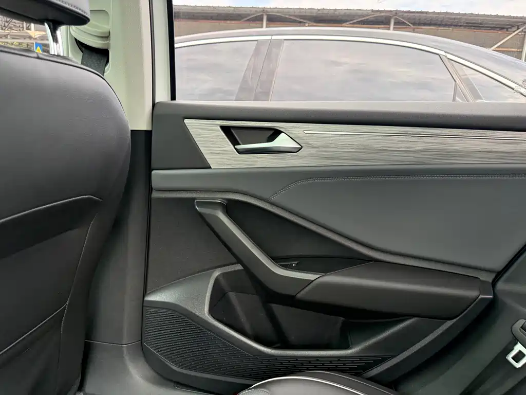 Volkswagen Sagitar — миниатюра 13