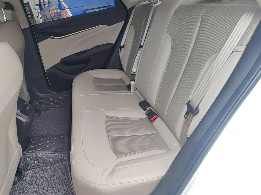 Buick Excelle — миниатюра 17