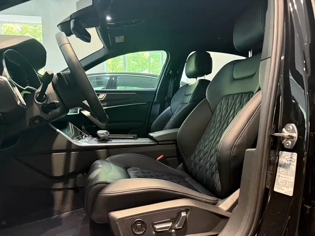 Audi A6L 2025 45 TFSI quattro