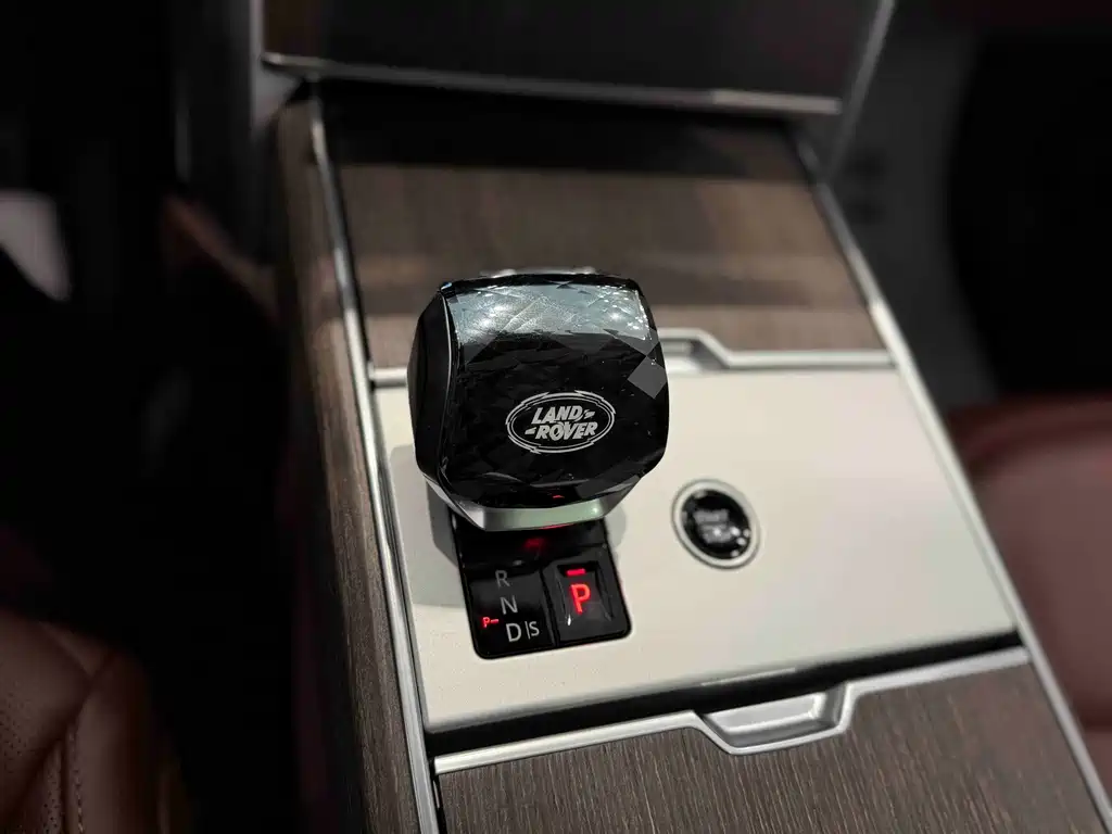 Land Rover Range Rover — миниатюра 10