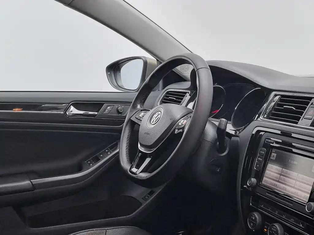 Volkswagen Sagitar — миниатюра 22