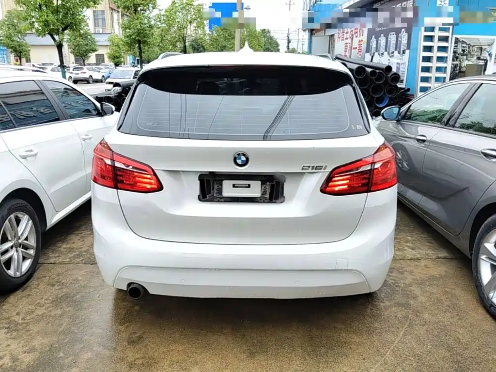 BMW 2 Series Active Tourer — миниатюра 6