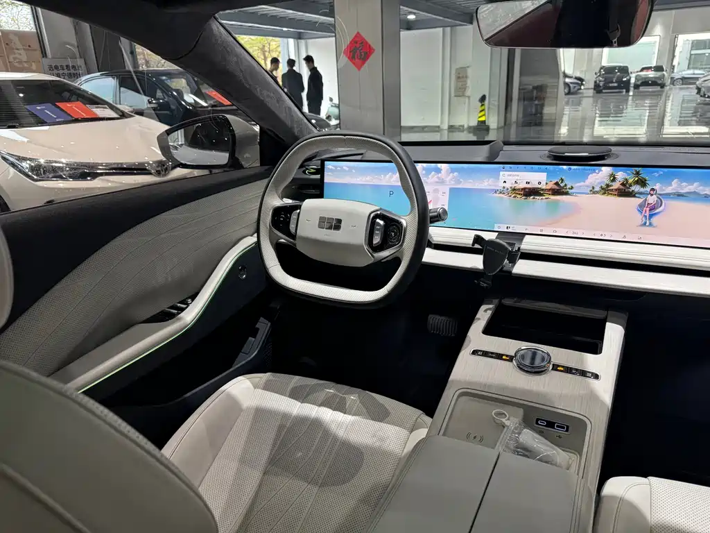 GEELY GALAXY GALAXY E8